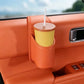 🎁💥50% RABATT!🚗🧺Leder-Getränkehalter für Autotür – Große Öffnung, Clip-Befestigung & robustes PU-Leder – Sicherer Halt für Getränke & Handy ✨