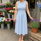 👗 Retro-Maxikleid in Karo-Optik – mit Smok-Oberteil & verstellbaren Trägern, bequem & elegant für Alltag, Strand & Sommer 🌸☀️